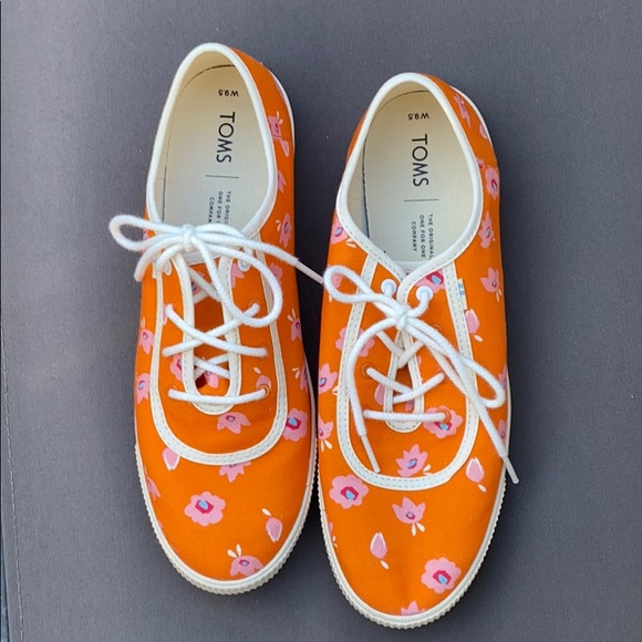 Toms Shoes - Toms flat shoes
